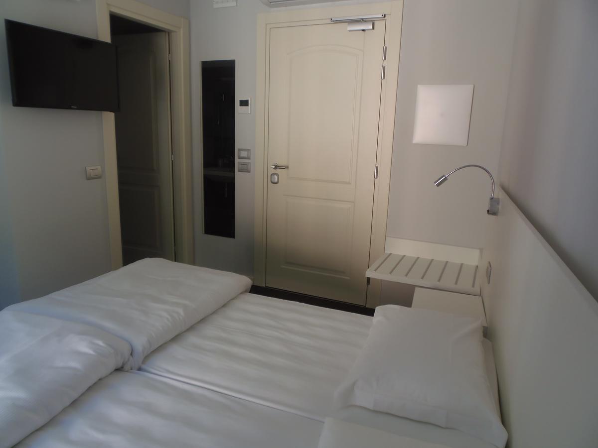 Albergo Dongo Exterior foto